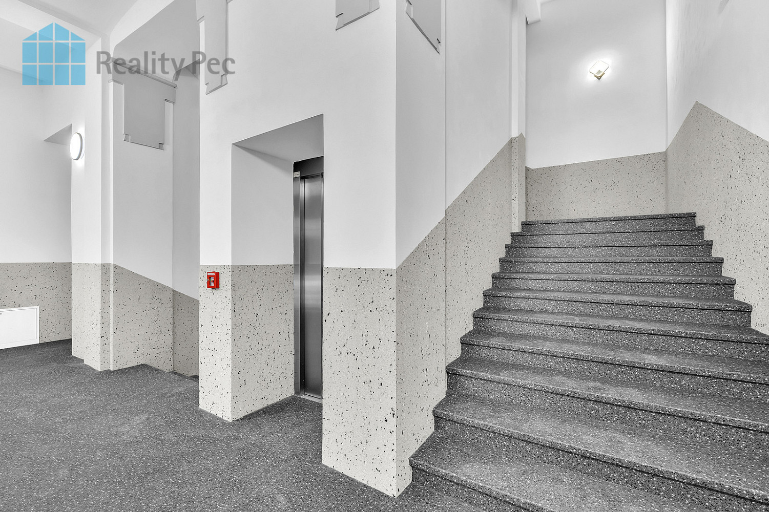 Prodej bytu 4+kk 78 m² – fotografie 2