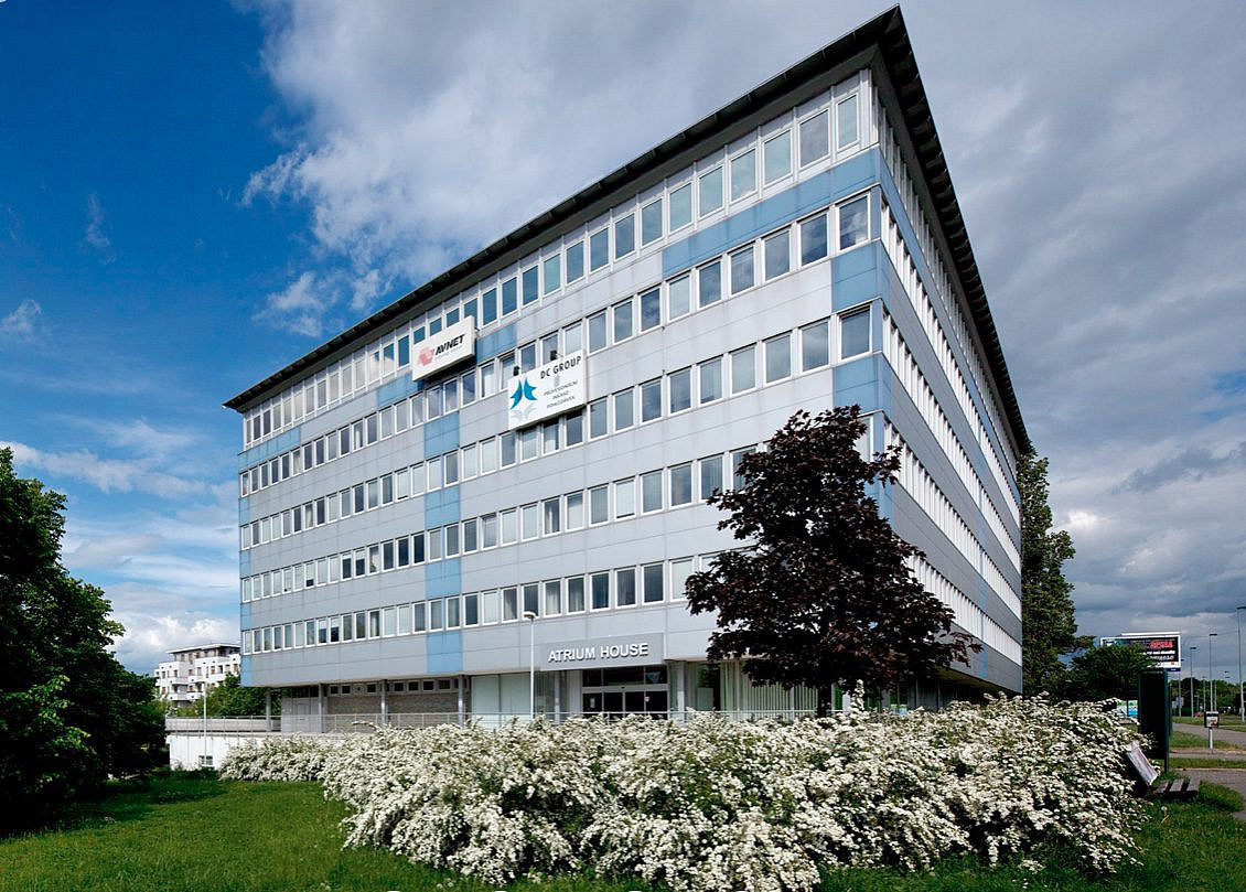 Pronájem obchodních prostor 142 m²