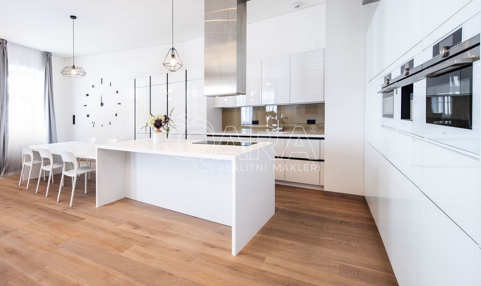 Pronájem bytu 3+kk 186 m² – fotografie 5