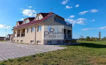 Prodej bytu 2+kk 67 m², Hevlín, okres Znojmo