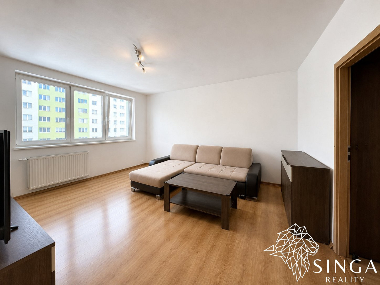 Pronájem bytu 3+1 68 m² — photo 2