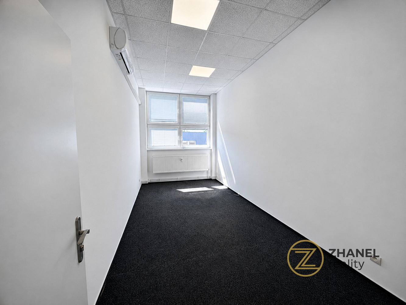 Pronájem kanceláře 18 m² – fotografie 3