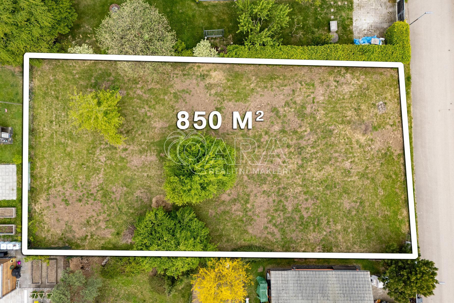 Prodej stavebního pozemku 850 m² – fotografie 3