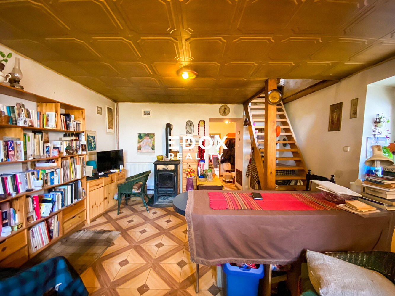 Prodej domu 240 m² s pozemkem 1 295 m²