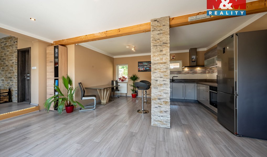 Prodej domu 340 m² s pozemkem 1 443 m², Janov nad Nisou – náhled fotky 2