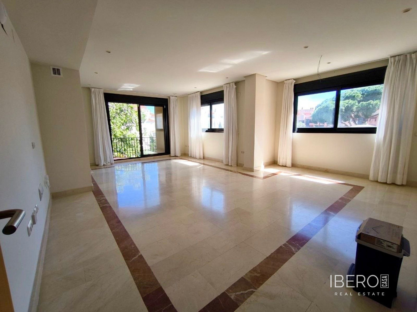 Piso 3+kk – Marbella, Nueva Andalucía - Vista 4