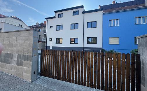 Prodej nájemního domu, činžáku 286 m², Tenorova, Brno - Židenice