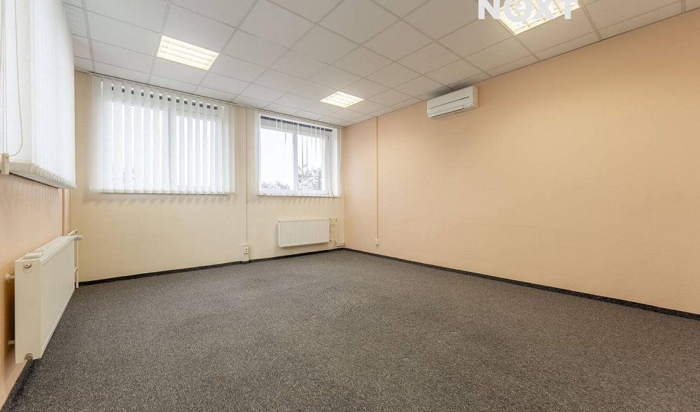 Pronájem kanceláře 251 m², Vestec – náhled fotky 14
