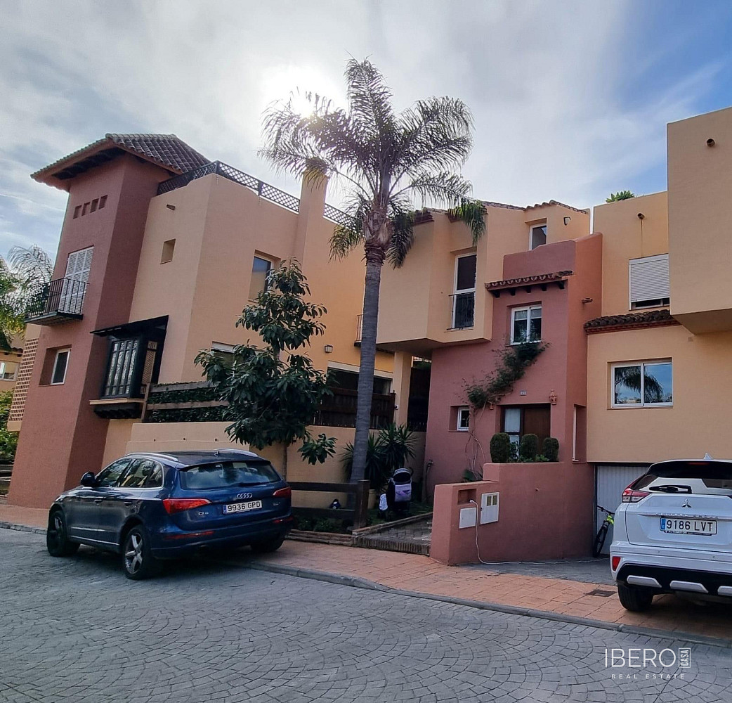 Casa 4+kk – Marbella, Nueva Andalucía - Vista 5