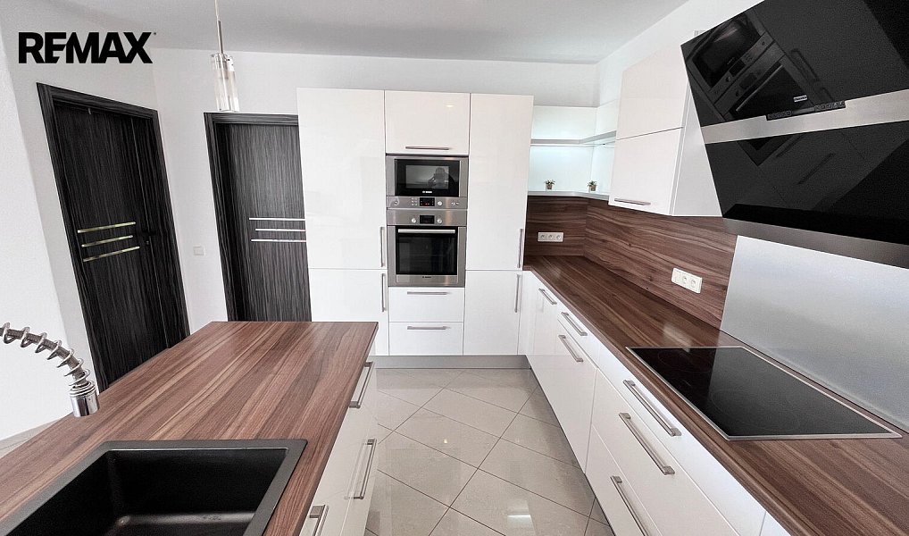 Prodej bytu 4+kk 119 m², Pelhřimov – náhled fotky 10