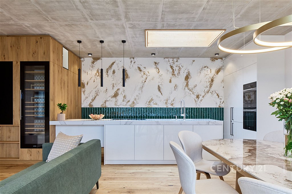 Pronájem bytu 4+kk 114 m²