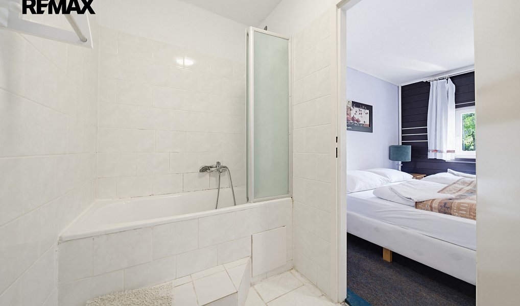 Prodej ubytovacího objektu 980 m², Potůčky – náhled fotky 17