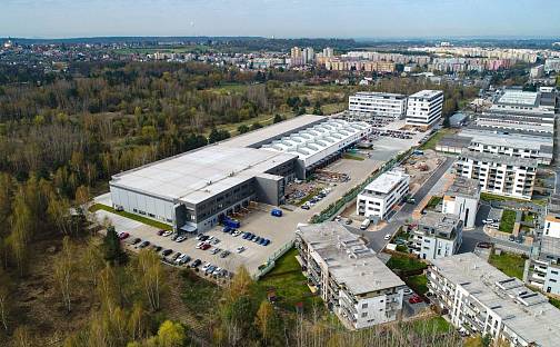 Pronájem kanceláře 18 m², Na Brně, Hradec Králové - Nový Hradec Králové