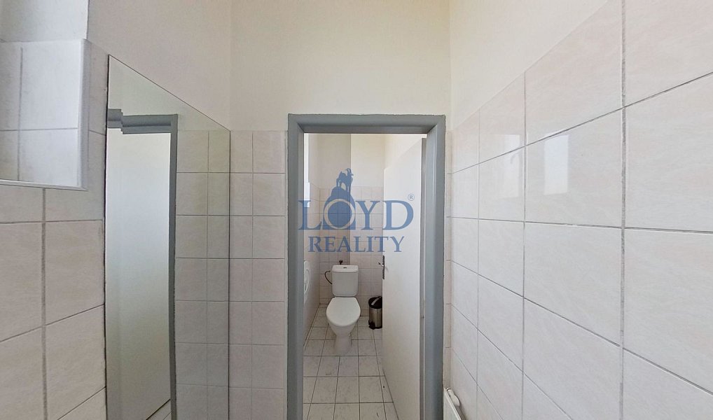 Pronájem kanceláře 30 m², Karlovy Vary – náhled fotky 39