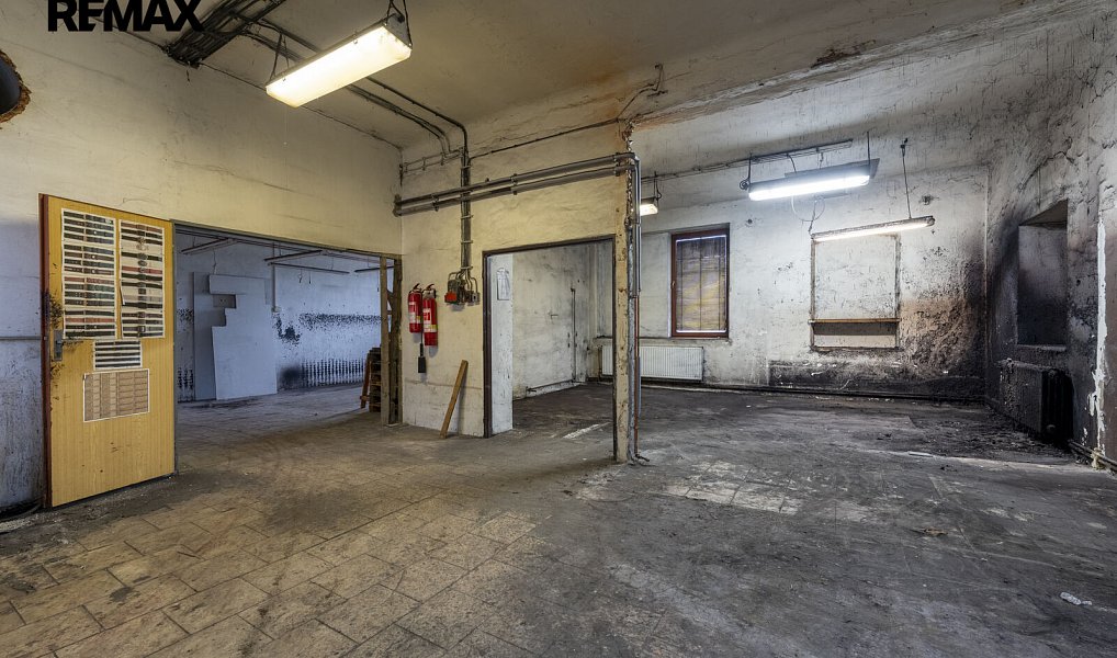 Prodej obchodních prostor 1 080 m², Jablůnka – náhled fotky 13