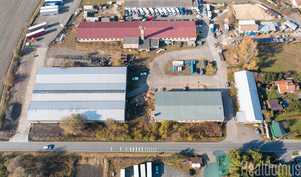 Prodej výrobních prostor 2 255 m², Milovice – náhled fotky 2