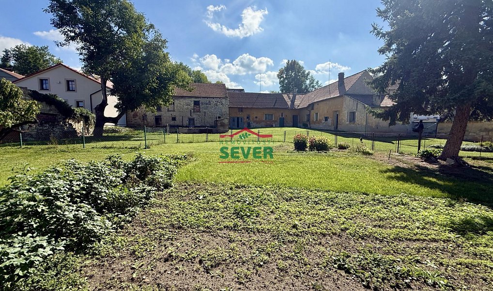 Prodej domu 241 m² s pozemkem 1 596 m², Křesín – náhled fotky 32
