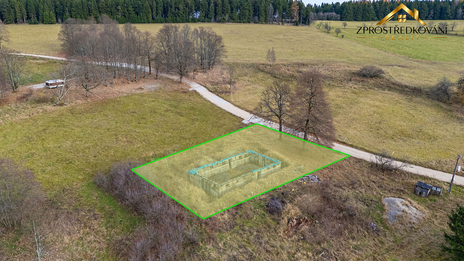 Prodej stavebního pozemku 598 m² – fotografie 3