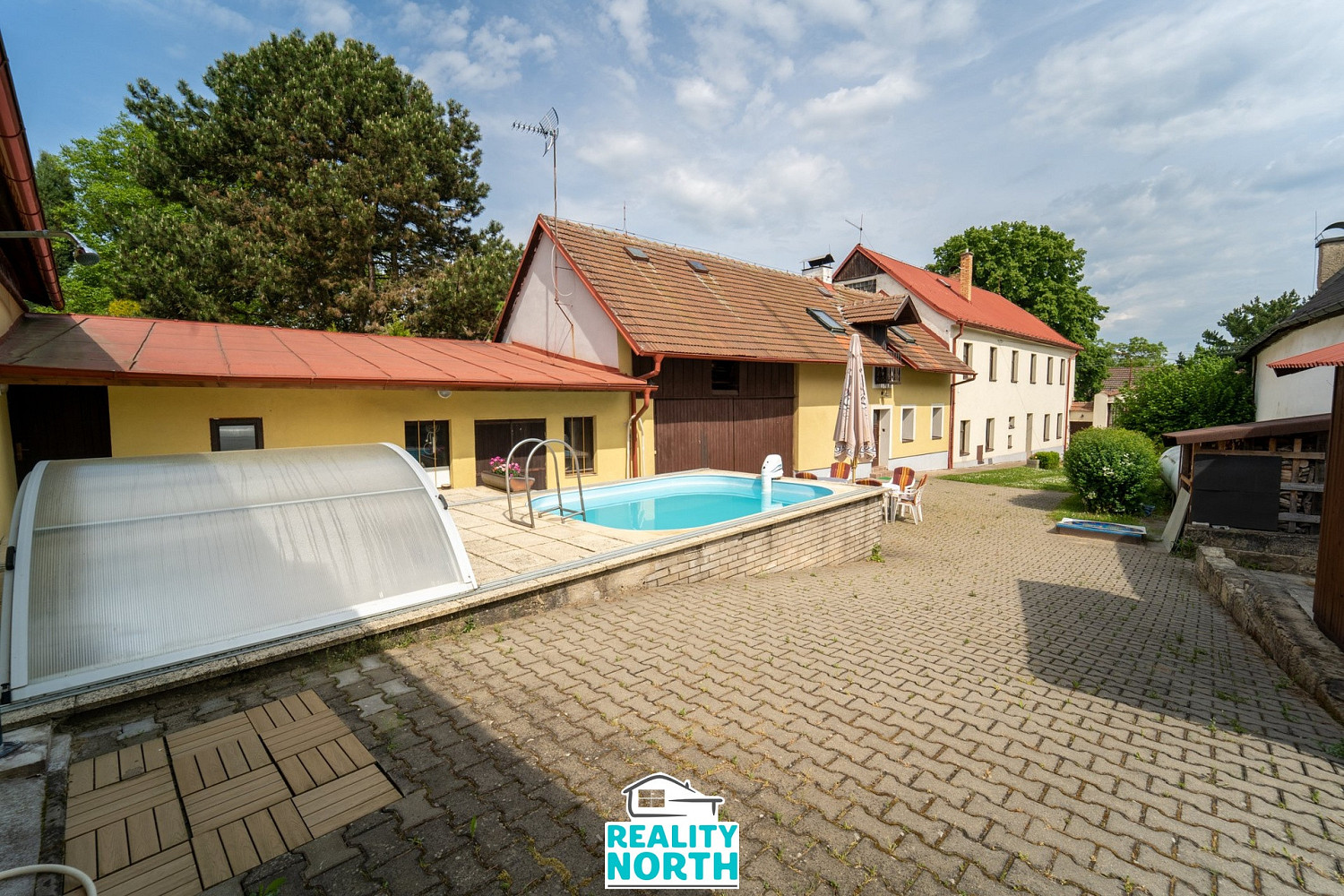 Prodej domu 386 m² s pozemkem 2 232 m² — photo 2