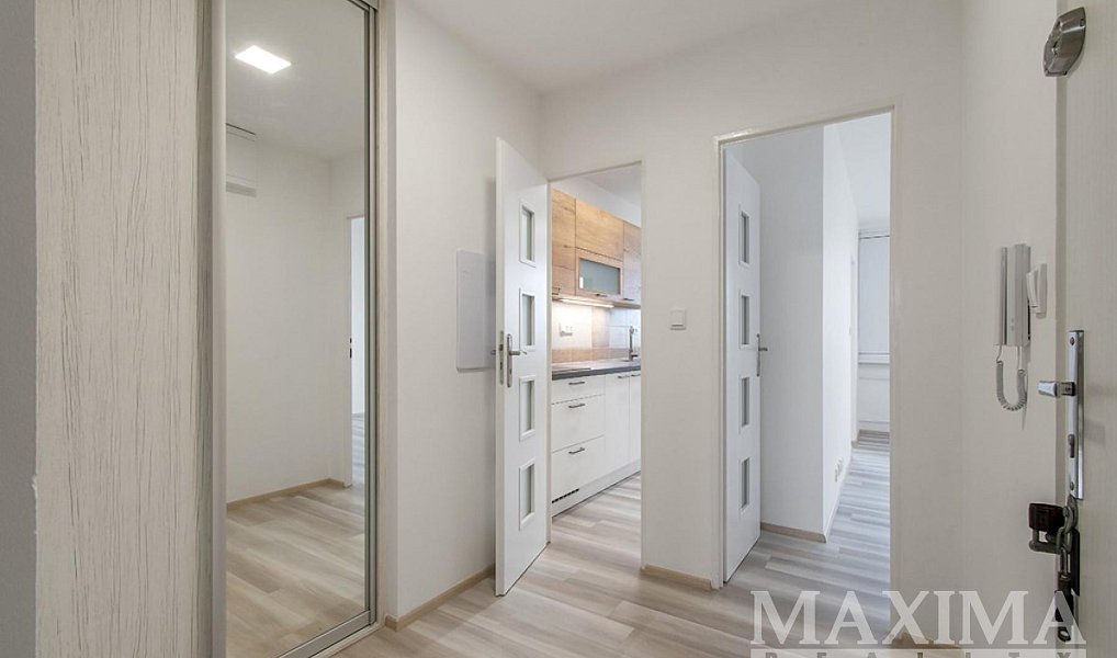 Prodej bytu 3+1 80 m², Praha – náhled fotky 11