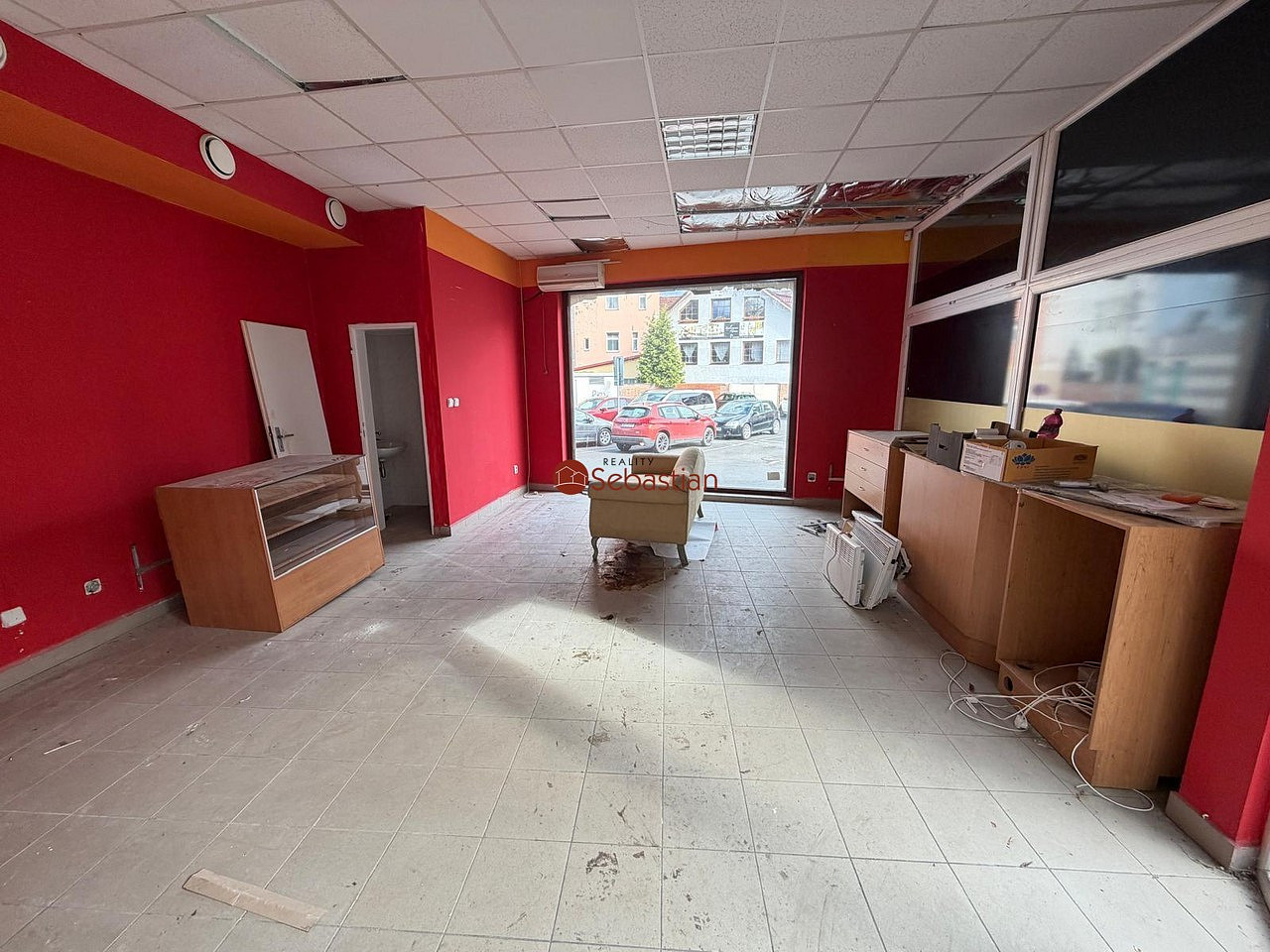 Pronájem kanceláře 35 m² – fotografie 3