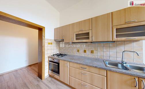Pronájem bytu 2+1 70 m², Nákladní, Opava - Předměstí