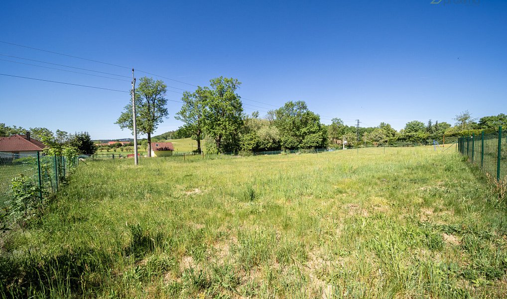 Prodej stavebního pozemku 887 m², Hracholusky – náhled fotky 3