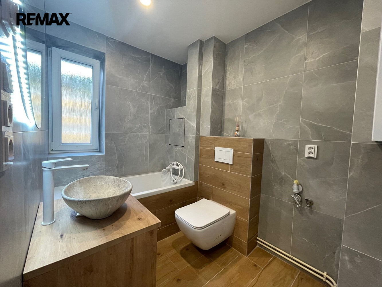 Pronájem bytu 3+1 59 m² – fotografie 2