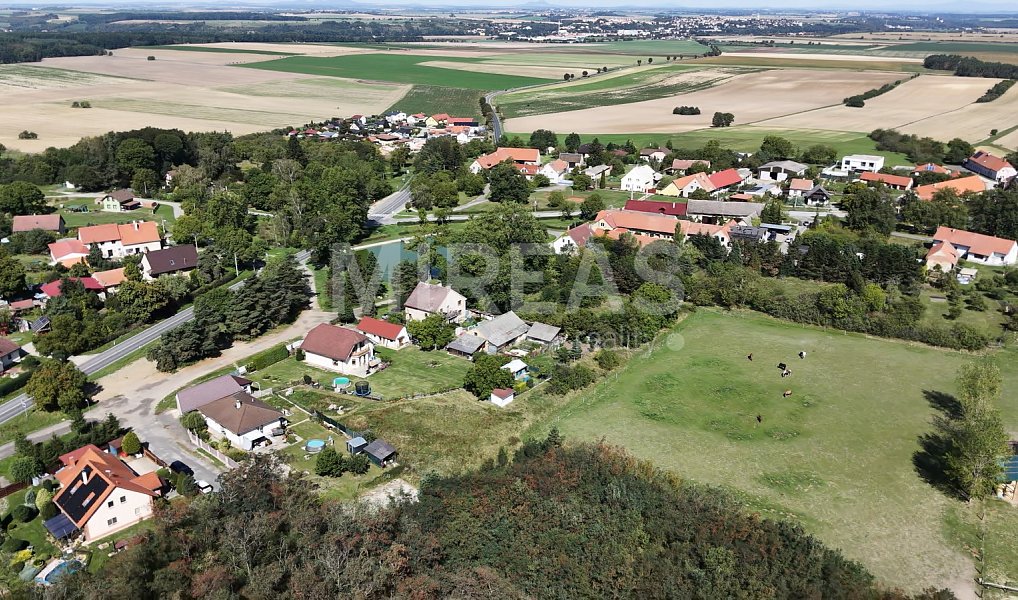 Prodej stavebního pozemku 2 111 m², Jiřice – náhled fotky 3