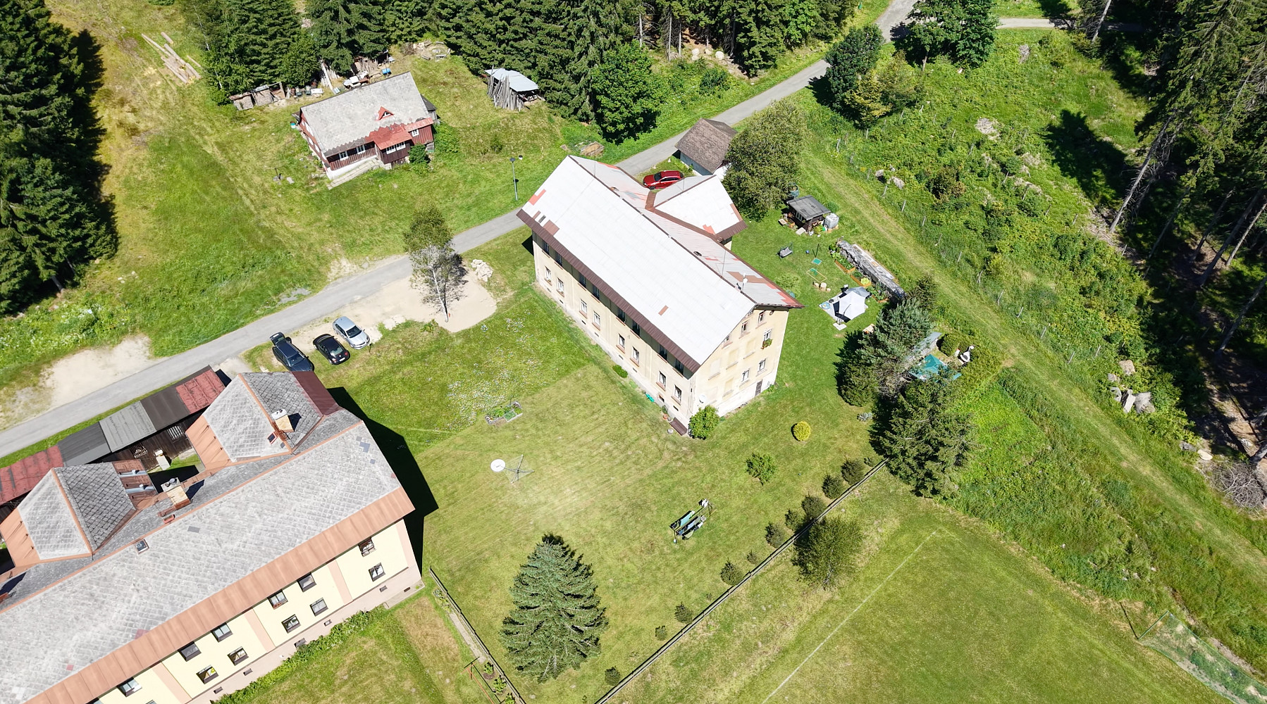 Prodej chaty/chalupy 250 m² – fotografie 2
