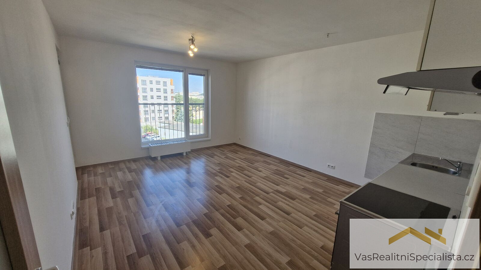Pronájem bytu 2+kk 46 m² – pohled 3