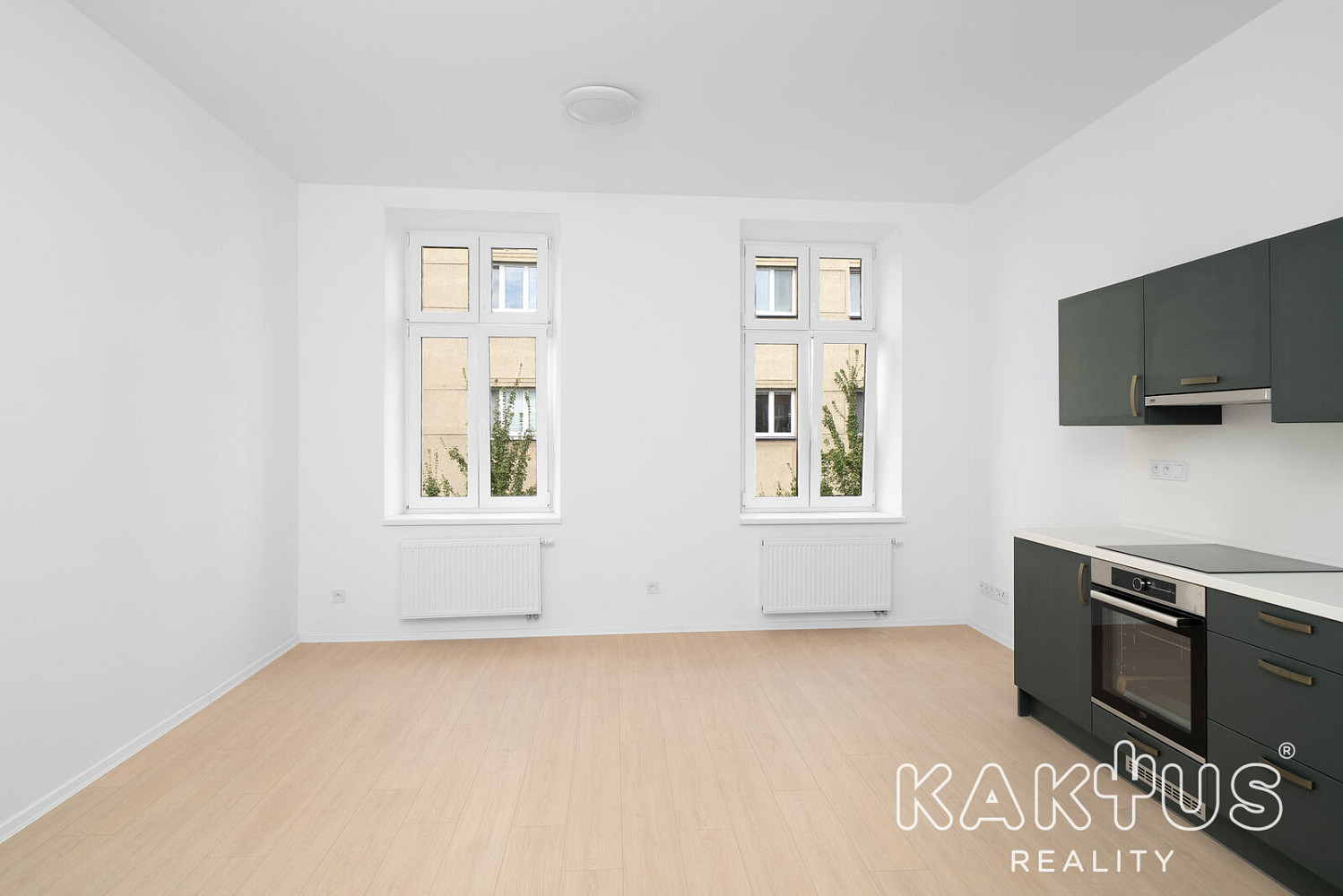 Pronájem bytu 1+kk 33 m² – fotografie 3