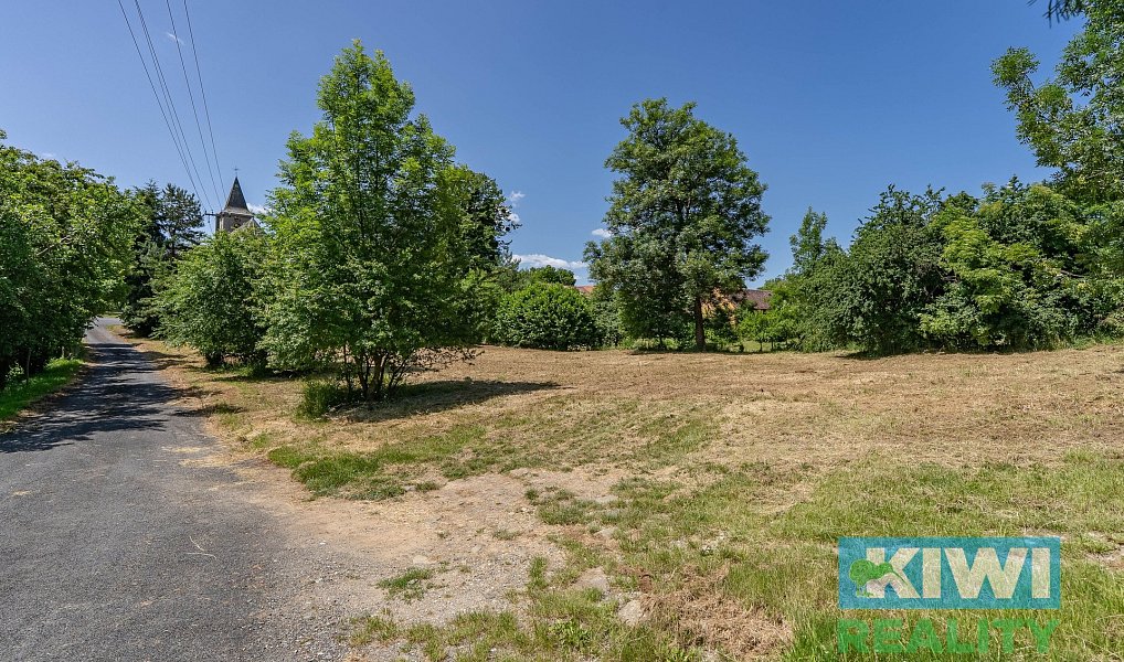 Prodej stavebního pozemku 1 744 m², Velké Heraltice – náhled fotky 13