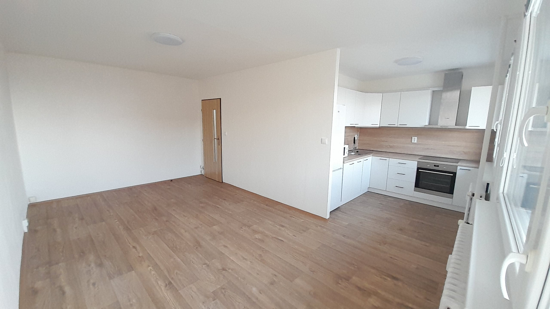 Pronájem bytu 2+1 57 m² — photo 3