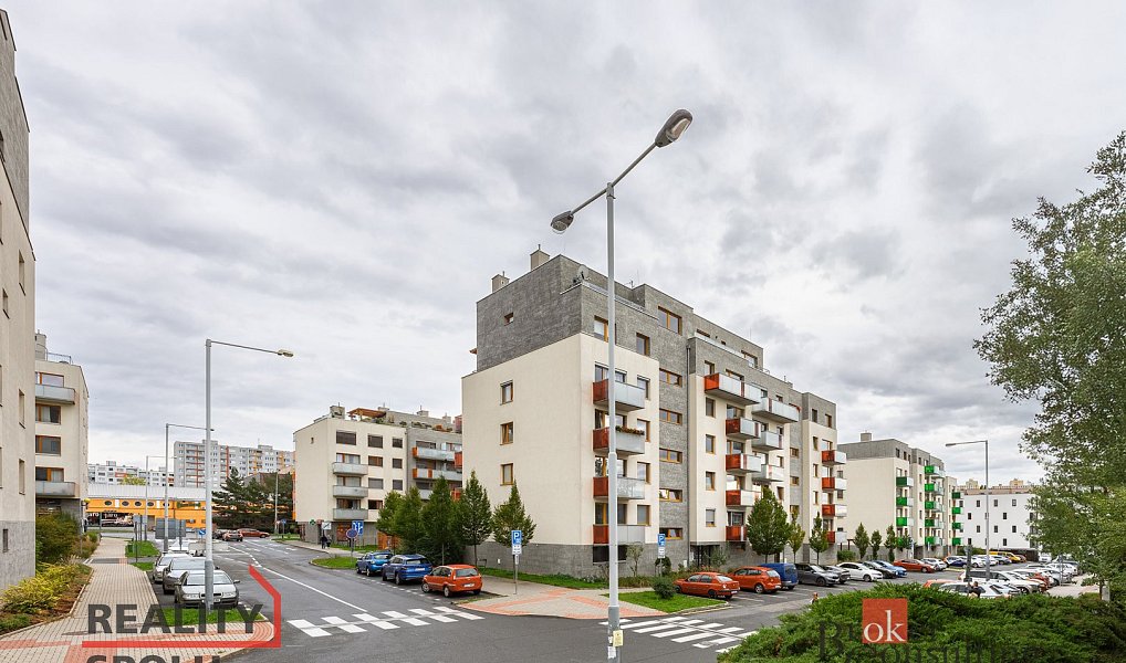 Pronájem bytu 1+kk 37 m², Praha – náhled fotky 16