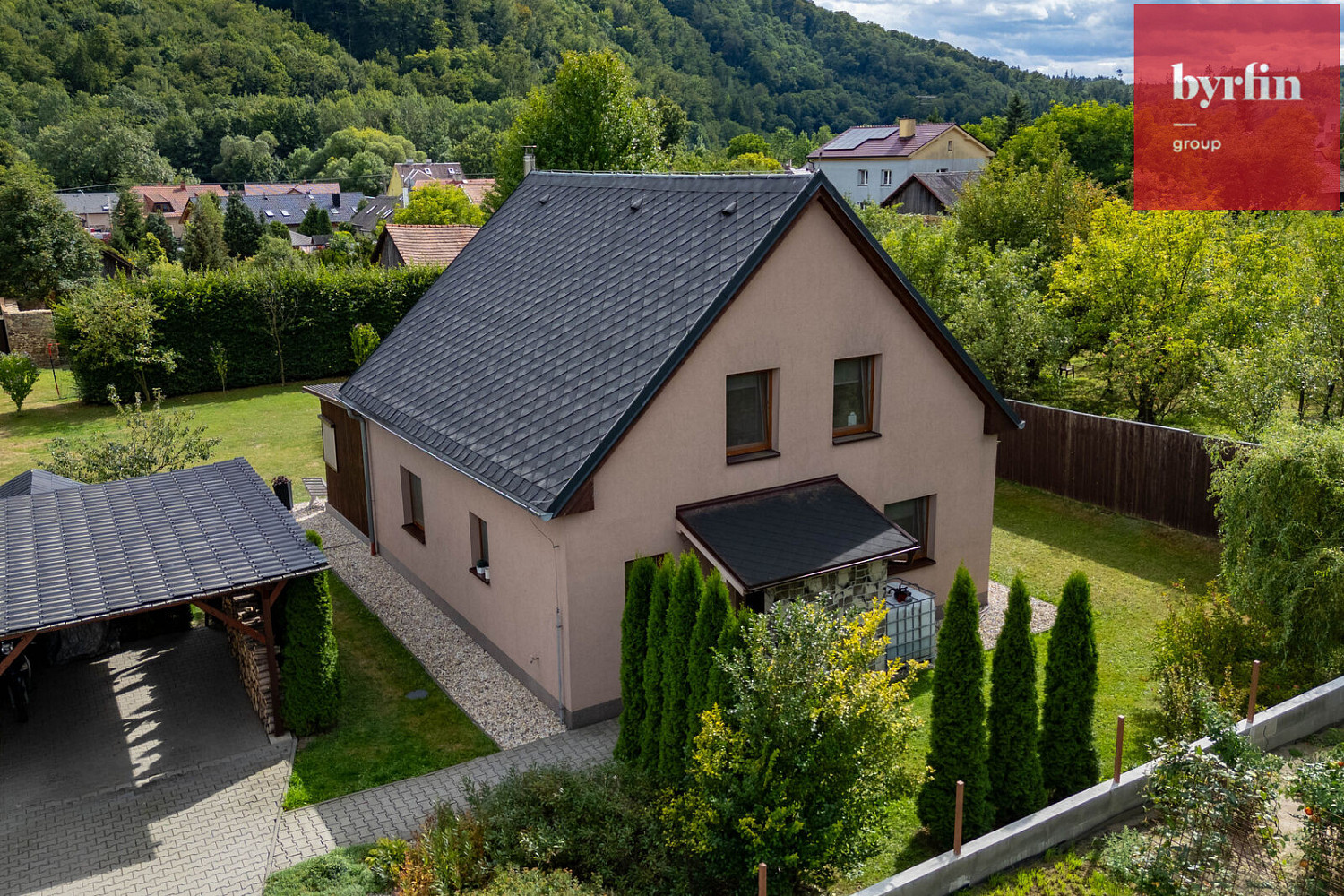 Prodej domu 140 m² s pozemkem 1 383 m²
