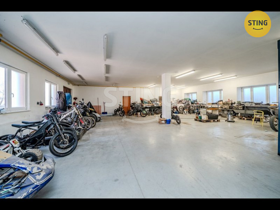 Pronájem skladovacích prostor 220 m² – další