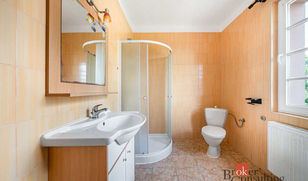 Prodej domu 185 m² s pozemkem 160 m², Plesná – náhled fotky 10