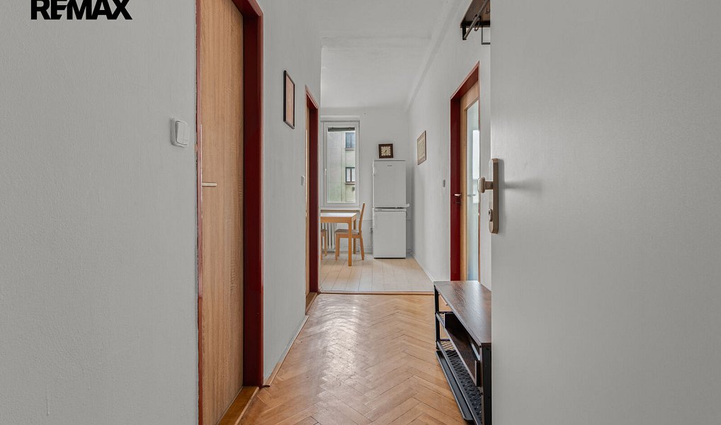 Prodej bytu 1+1 45 m², Praha – náhled fotky 9