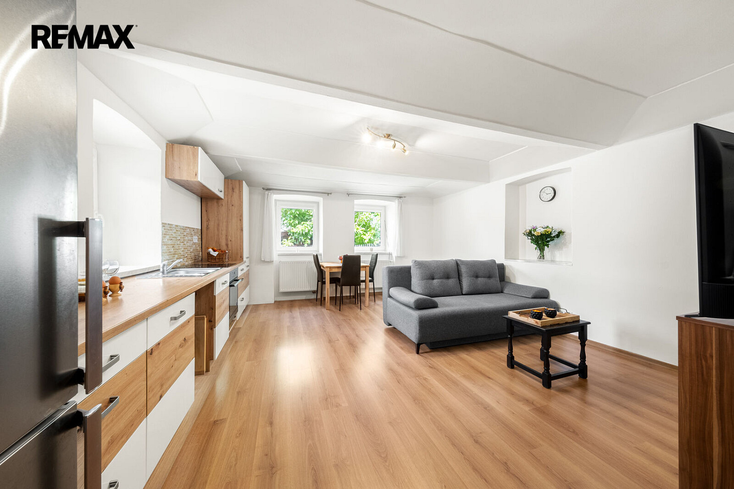 Prodej domu 250 m² s pozemkem 573 m² — photo 2