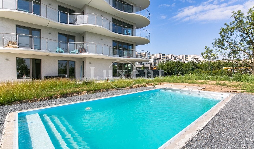 Pronájem bytu 3+kk 156 m², Praha – náhled fotky 16
