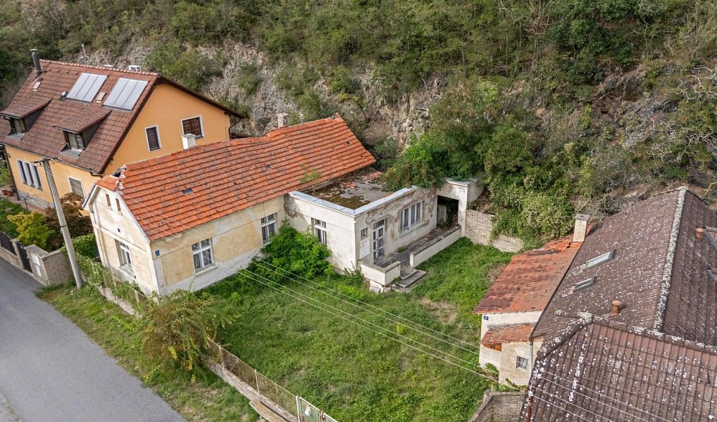 Prodej stavebního pozemku 527 m², Průhonice – náhled fotky 2