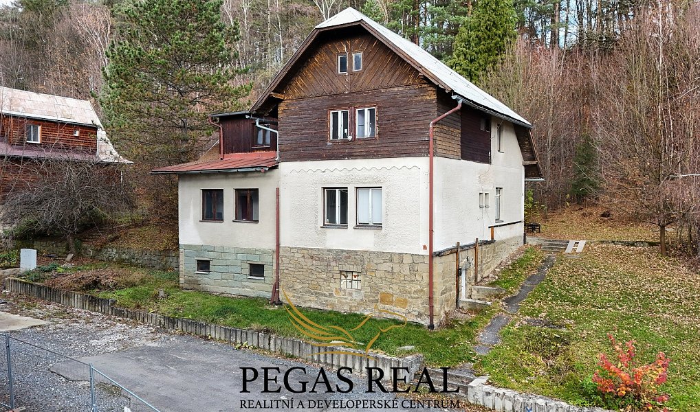 Prodej nájemního domu, činžáku 4 963 m², Rožnov pod Radhoštěm – náhled fotky 10