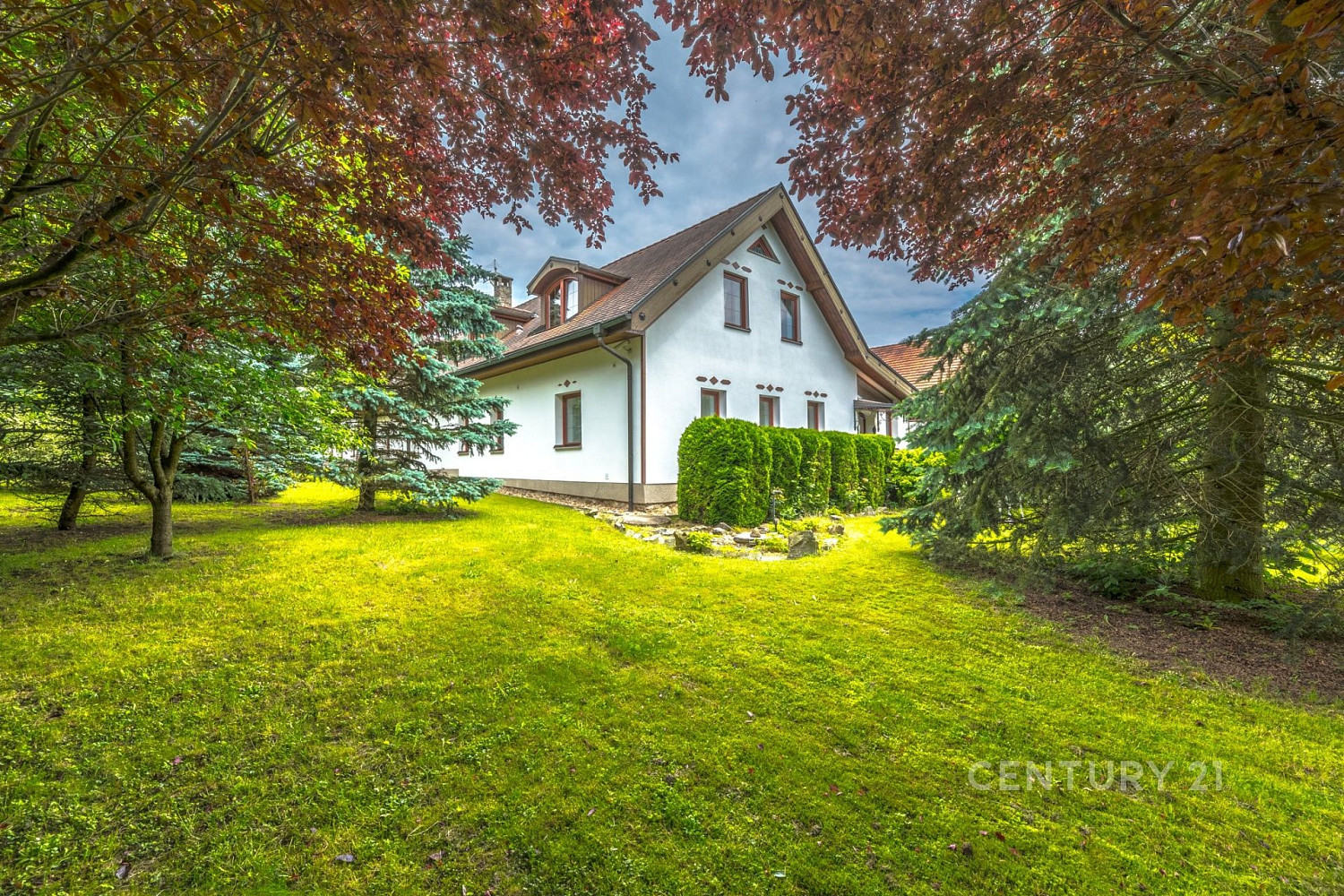 Prodej domu 663 m² s pozemkem 4 988 m²