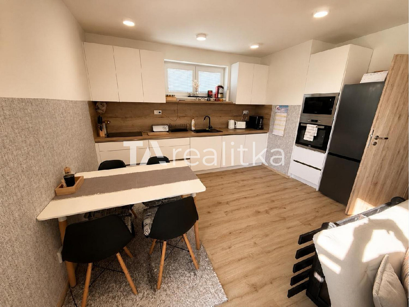 Pronájem domu 72 m² s pozemkem 423 m² — photo 3