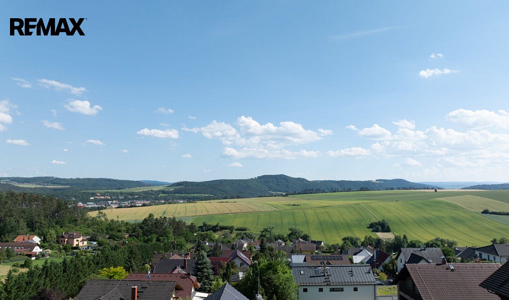Prodej domu 708 m² s pozemkem 1 910 m², Králův Dvůr – náhled fotky 39