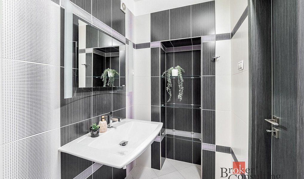 Prodej bytu 2+1 68 m², Třeboň – náhled fotky 9