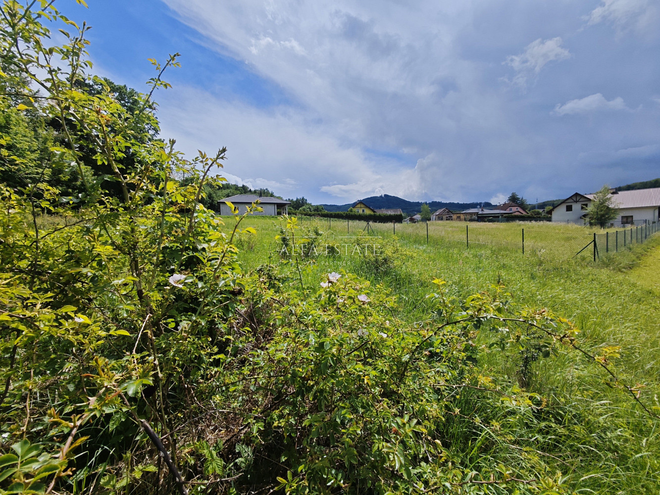 Prodej stavebního pozemku 931 m² - Więcej