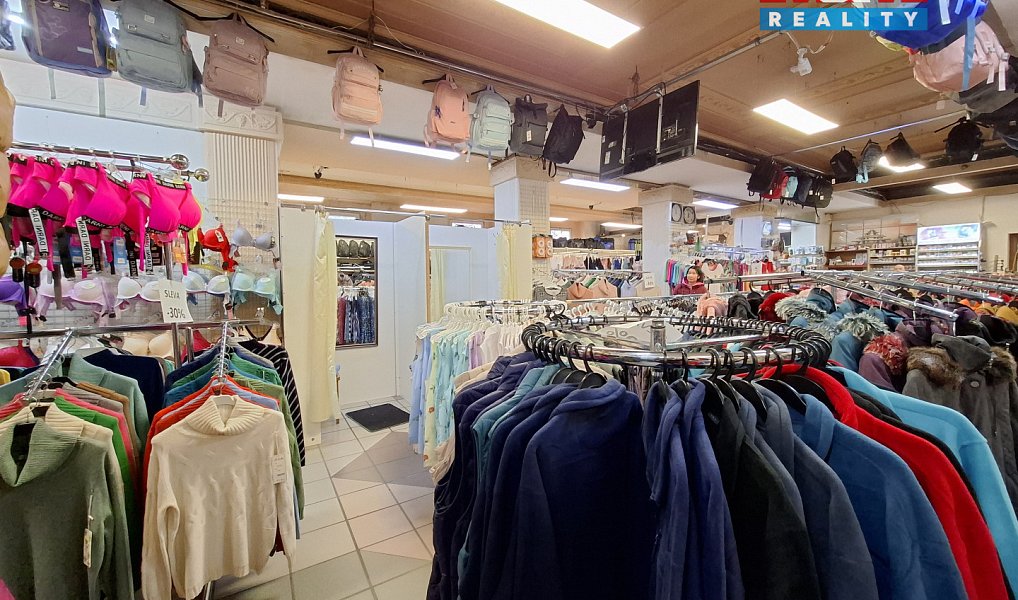 Pronájem obchodních prostor 600 m², Ostrov – náhled fotky 7