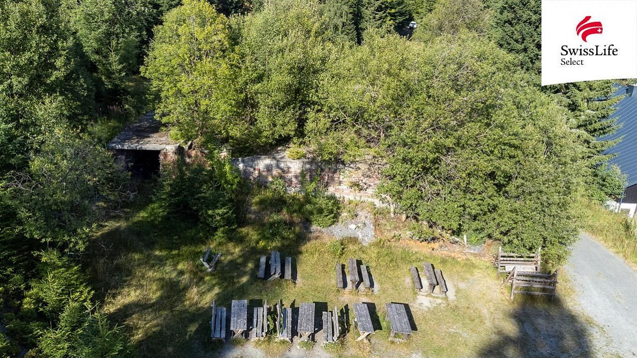 Prodej komerčního pozemku 1 558 m²